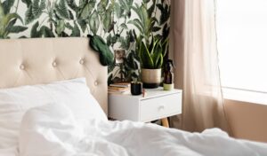 How To Remove Stains From Bed Sheets: 6 Effective Solutions | Little